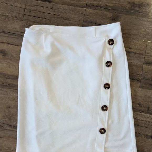 LA Gypsy A-Line Midi Skirt Button Accents Women’s Small White NWOT - Picture 4 of 4